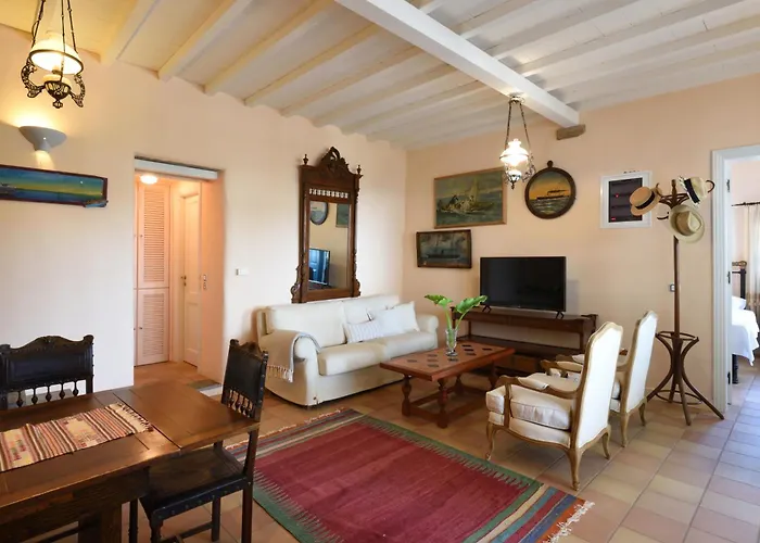 Villa Tinos Grand 6br 15ppl Infinite Views Triandáros