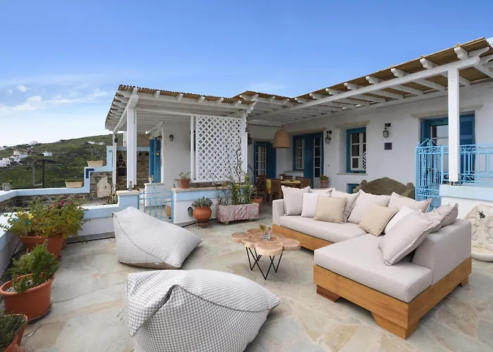 Tinos Grand 6br 15ppl Infinite Views *